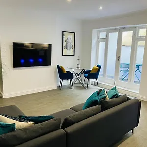  Apartment Rock 19